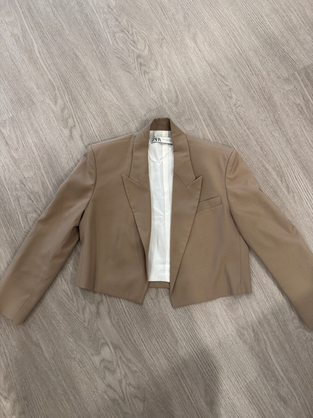Zara Cropped Blazer in Light Brown